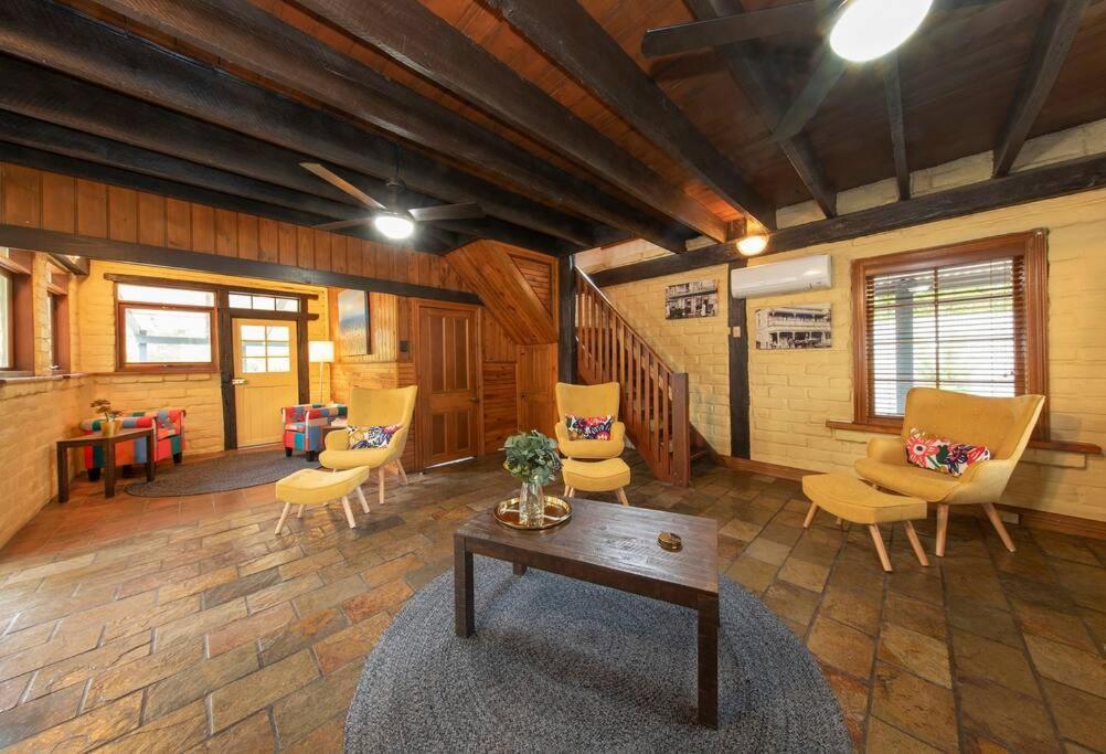 Willunga Cottage- Sleeps 6 Pool Exterior photo
